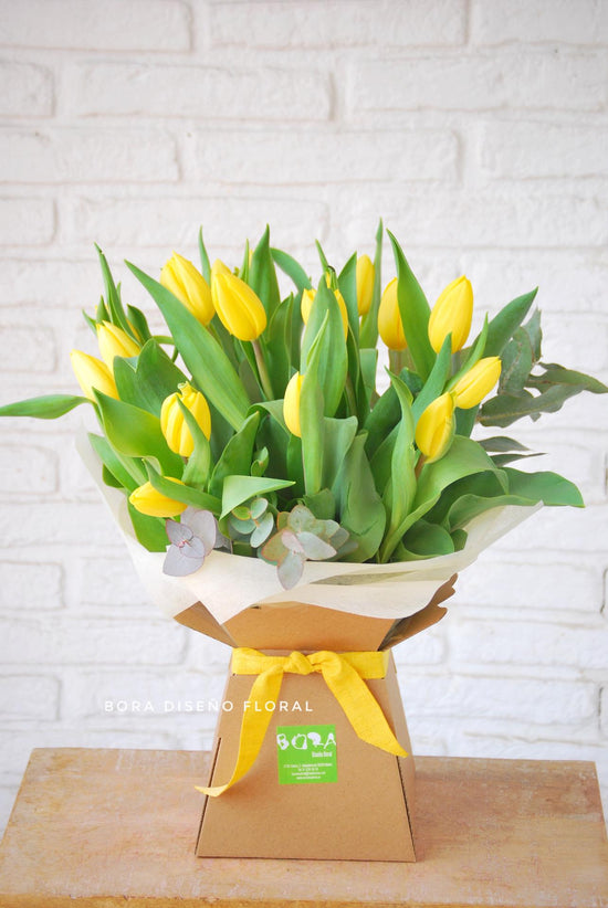 Caja tulipanes “Good day!